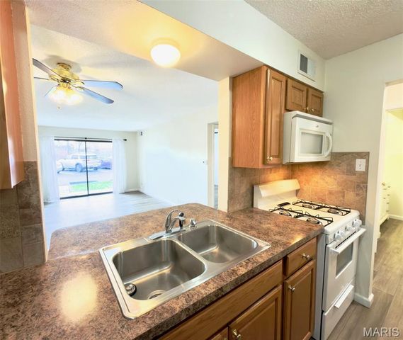 444 N Clay Avenue 1B, St Louis, MO 63122