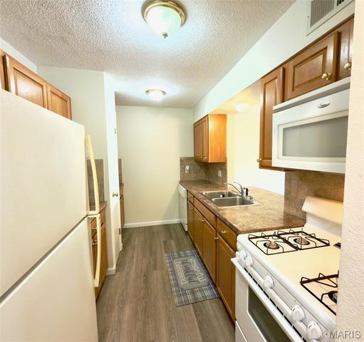 444 N Clay Avenue 1B, St Louis, MO 63122