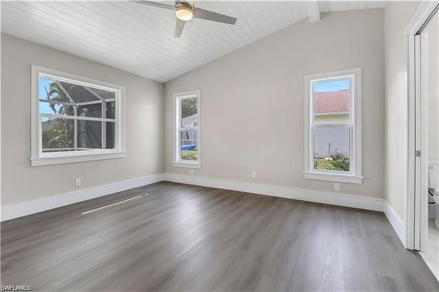 270 Madison DR, Naples, FL 34110