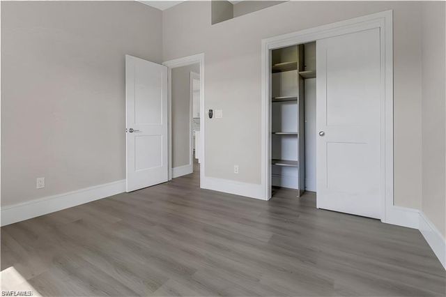 270 Madison DR, Naples, FL 34110