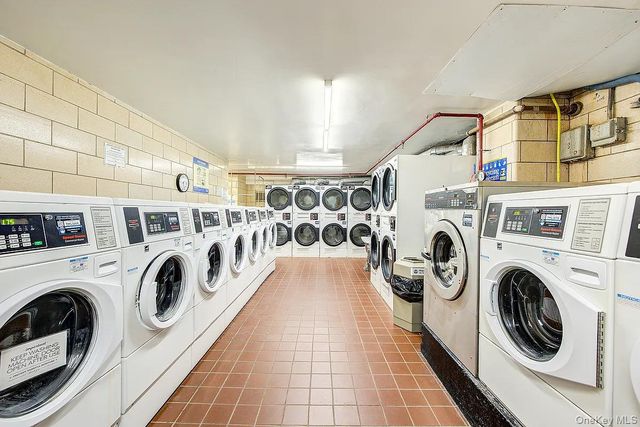 66-36 Yellowstone Boulevard 4-A, Forest Hills, NY 11375