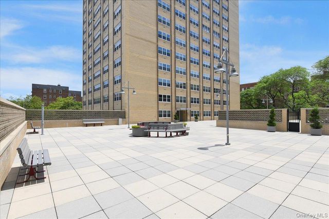 66-36 Yellowstone Boulevard 4-A, Forest Hills, NY 11375