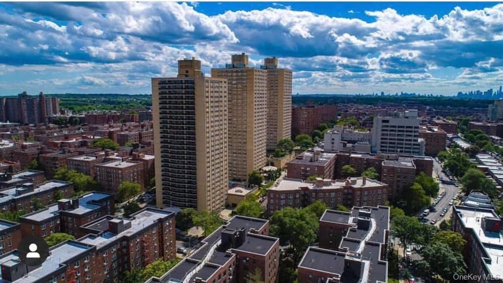 66-36 Yellowstone Boulevard 4-A, Forest Hills, NY 11375