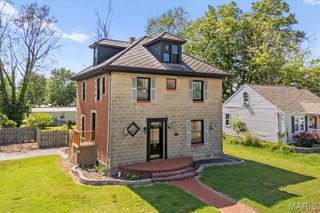 235 N Moore Street, Waterloo, IL 62298