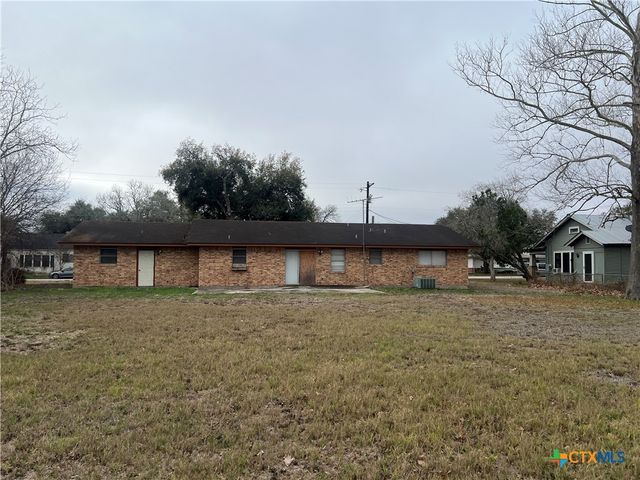 509 W 6th Street, Yorktown, TX 78164