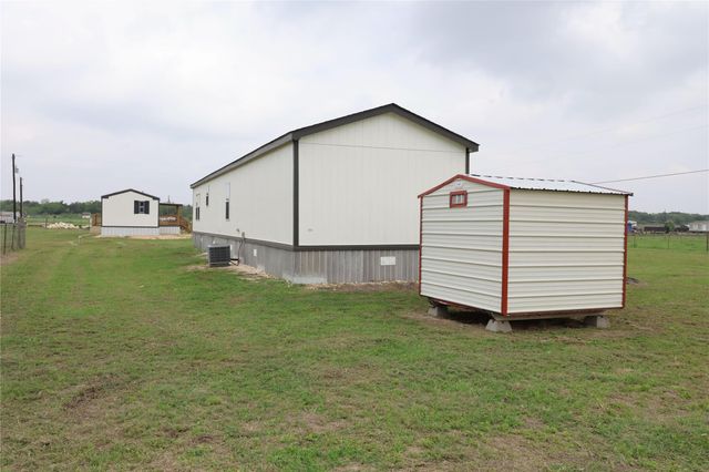 325 Lytton LN, Dale, TX 78616