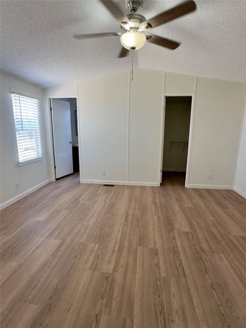 325 Lytton LN, Dale, TX 78616