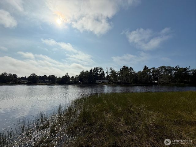 3220 241st Place, Ocean Park, WA 98640