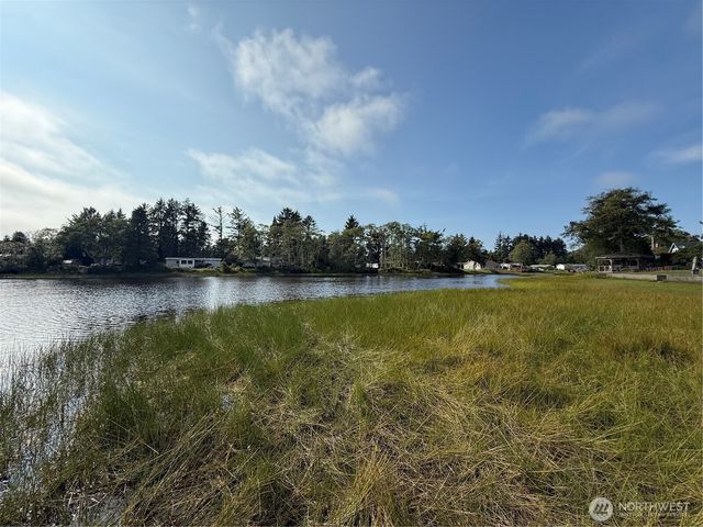 3220 241st Place, Ocean Park, WA 98640