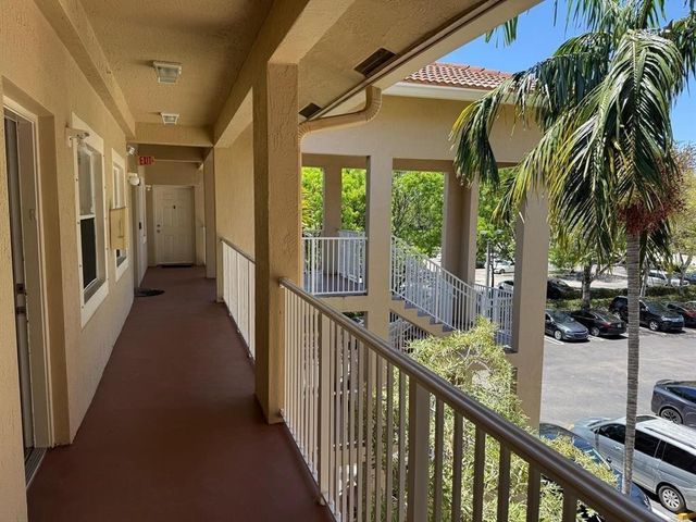 2941 Riverside Drive 303, Coral Springs, FL 33065