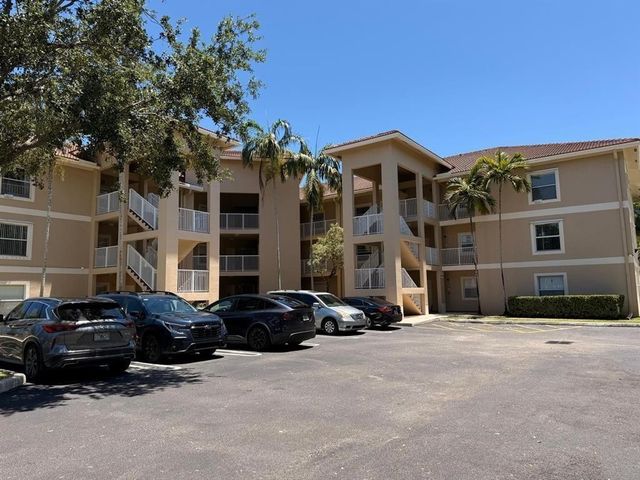 2941 Riverside Drive 303, Coral Springs, FL 33065