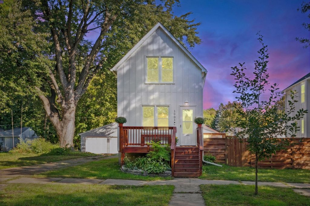 1001 James Avenue, Saint Paul, MN 55102