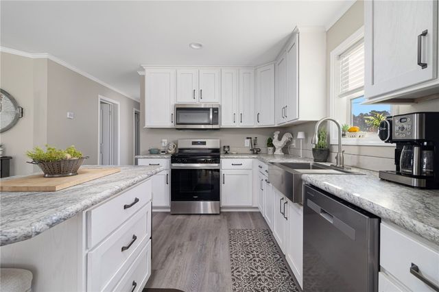 22 Valiant Drive, Coventry, RI 02816