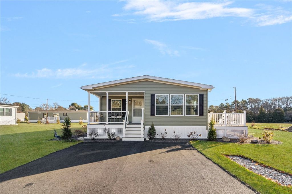 22 Valiant Drive, Coventry, RI 02816