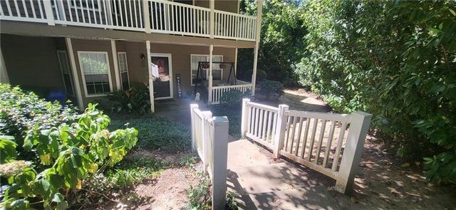 2105 N Forest NE Trail, Dunwoody, GA 30338