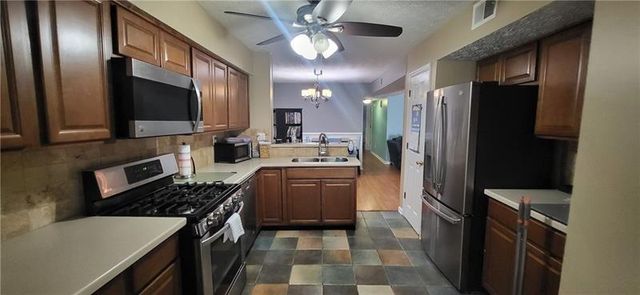 2105 N Forest NE Trail, Dunwoody, GA 30338