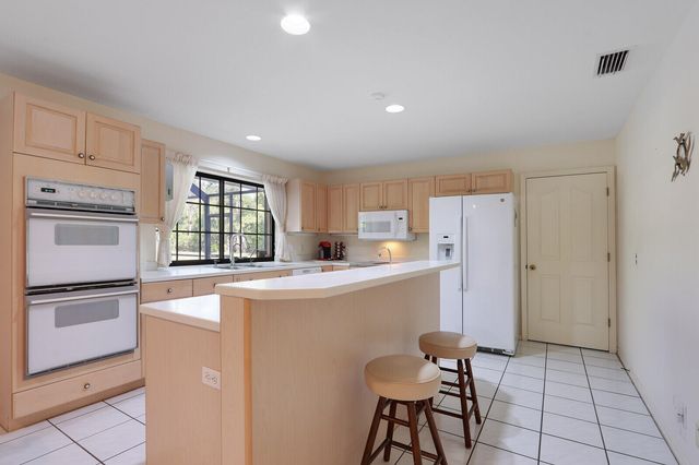 7868 Saddlebrook Drive, Port St. Lucie, Port St Lucie, FL 34986