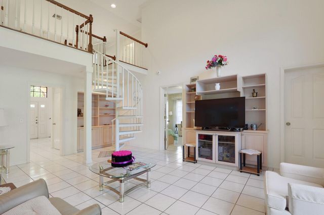 7868 Saddlebrook Drive, Port St. Lucie, Port St Lucie, FL 34986