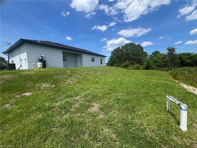 3508 3rd ST SW, Lehigh Acres, FL 33976