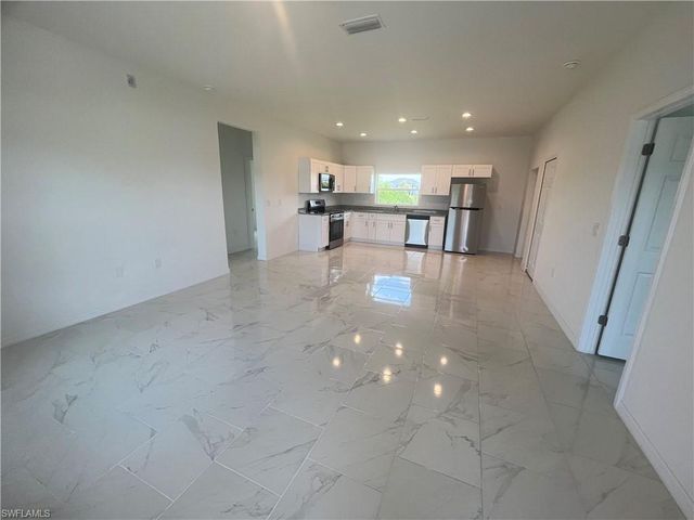 3508 3rd ST SW, Lehigh Acres, FL 33976