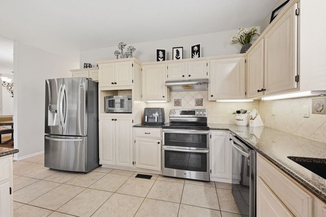 8518 E Mulberry St, Wichita, KS 67226