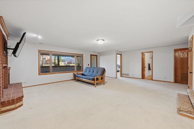8518 E Mulberry St, Wichita, KS 67226