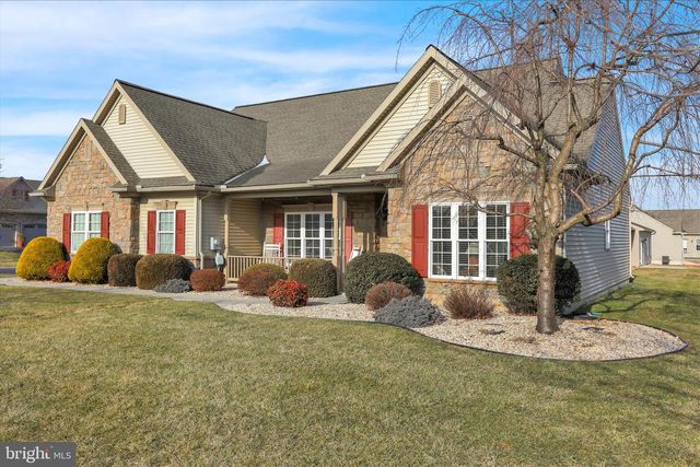 195 SWEET BIRCH LN, Womelsdorf, PA 19567