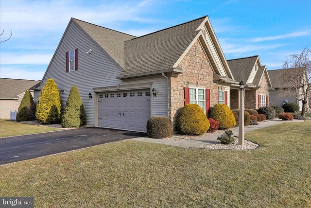 195 SWEET BIRCH LN, Womelsdorf, PA 19567