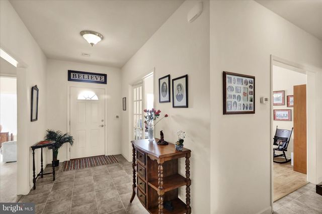 195 SWEET BIRCH LN, Womelsdorf, PA 19567