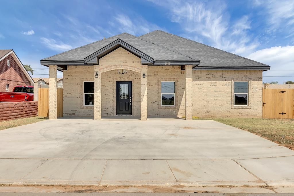 1407 E Nobles Ave, Midland, TX 79701