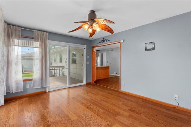 18200 Hanthorne Drive, Independence, MO 64057