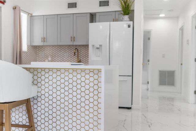 201 NE 28th Court, Boynton Beach, FL 33435
