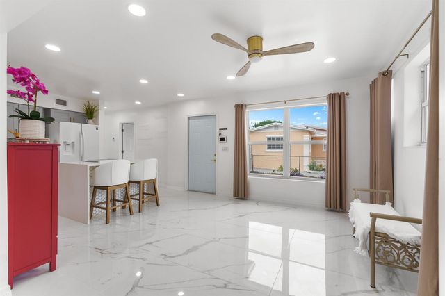 201 NE 28th Court, Boynton Beach, FL 33435