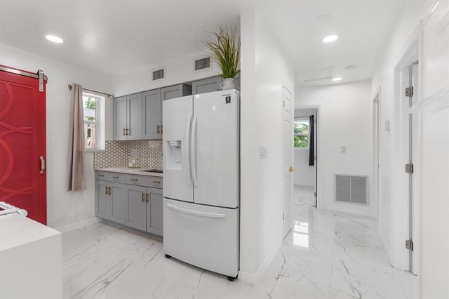 201 NE 28th Court, Boynton Beach, FL 33435