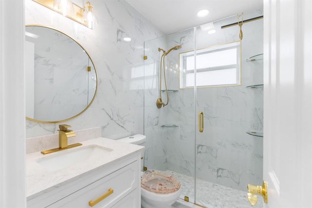 201 NE 28th Court, Boynton Beach, FL 33435