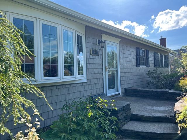 51 Anita Drive, Pittsfield, MA 01201