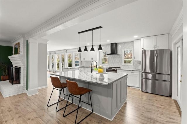 146 Lancelot Way, Lawrenceville, GA 30046