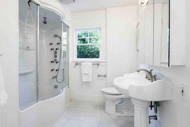 820 Hamilton Avenue, Palo Alto, CA 94301