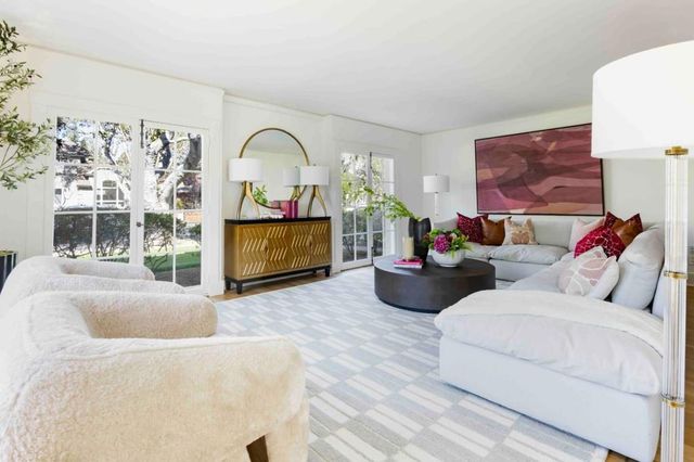 820 Hamilton Avenue, Palo Alto, CA 94301