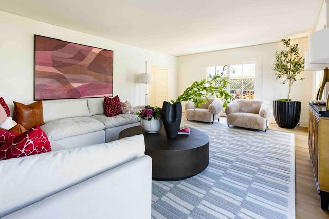 820 Hamilton Avenue, Palo Alto, CA 94301