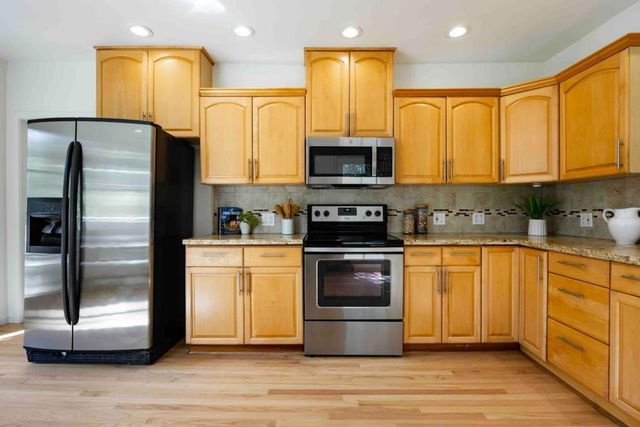 820 Hamilton Avenue, Palo Alto, CA 94301