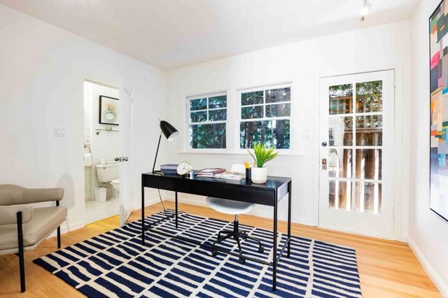 820 Hamilton Avenue, Palo Alto, CA 94301