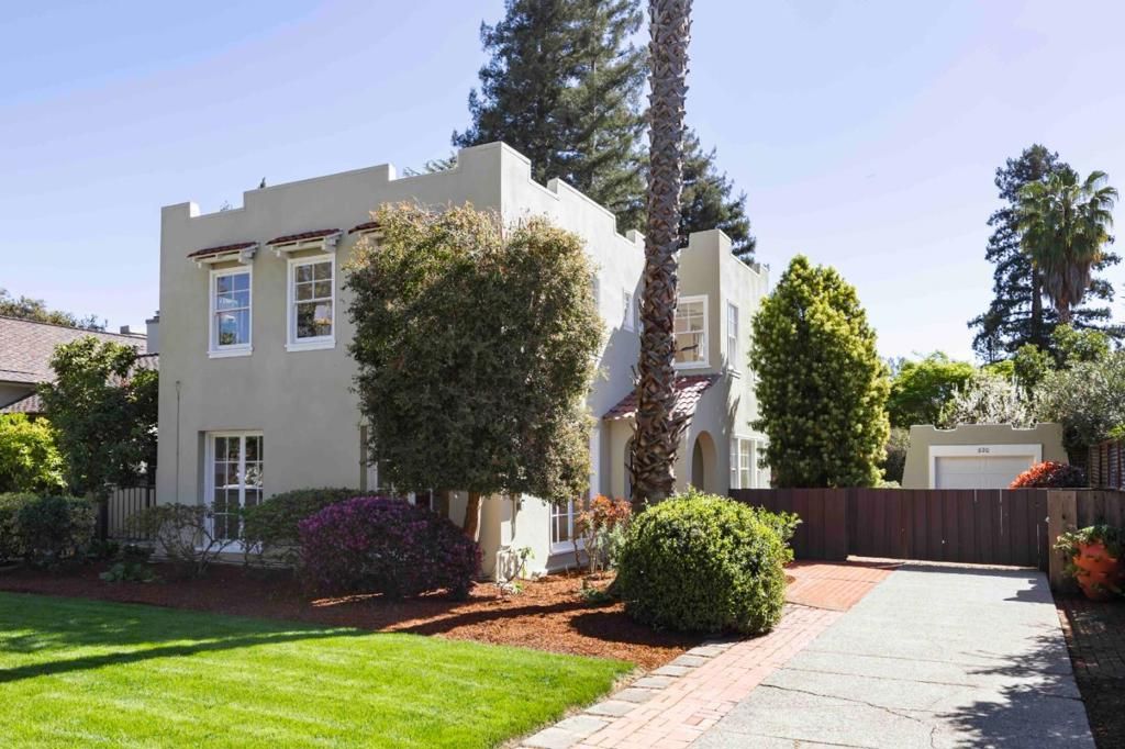 820 Hamilton Avenue, Palo Alto, CA 94301