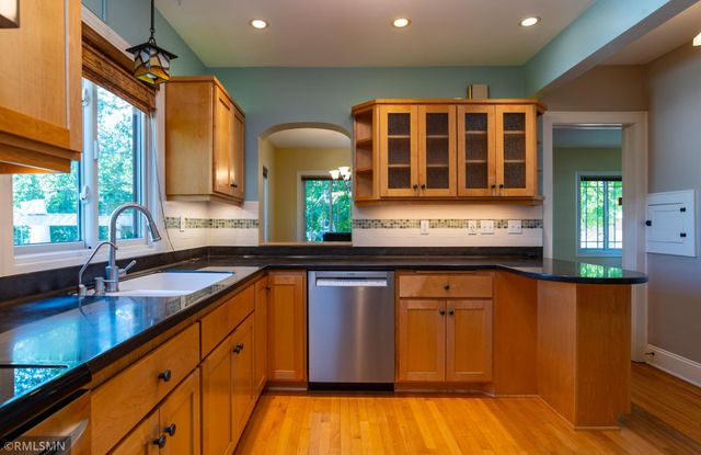 5608 Girard Avenue S, Minneapolis, MN 55419