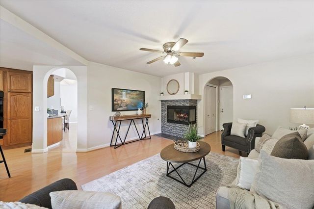 984 Waverly Cmn, Livermore, CA 94551