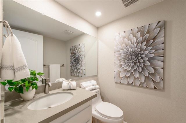 984 Waverly Cmn, Livermore, CA 94551