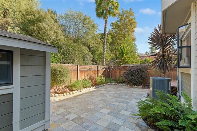 984 Waverly Cmn, Livermore, CA 94551