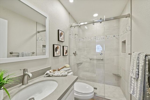 984 Waverly Cmn, Livermore, CA 94551