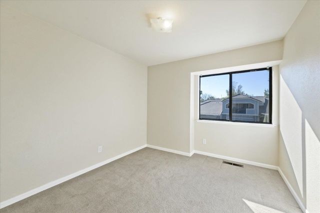 984 Waverly Cmn, Livermore, CA 94551