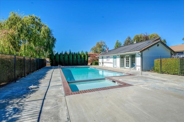 984 Waverly Cmn, Livermore, CA 94551